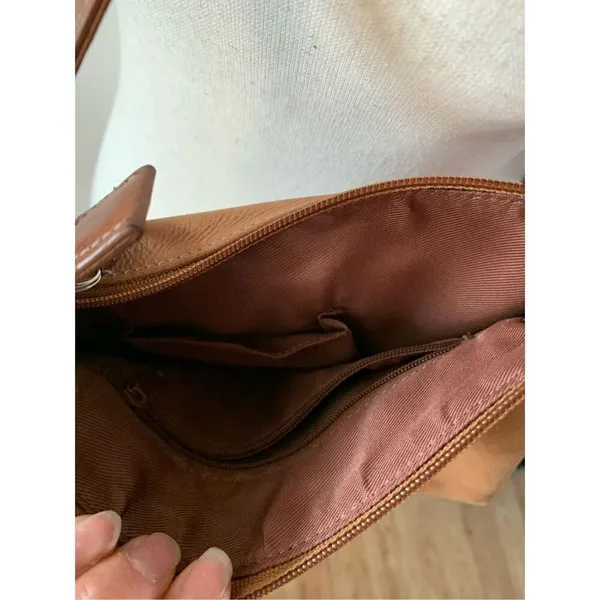 FOSSIL Brown Leather Crossbody Bag/Purse/Satchel, Non-Adjustable Strap - Image 4