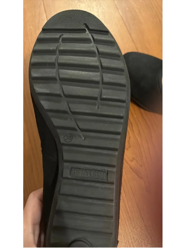 Classic women’s flat Black Size 8 - Image 5