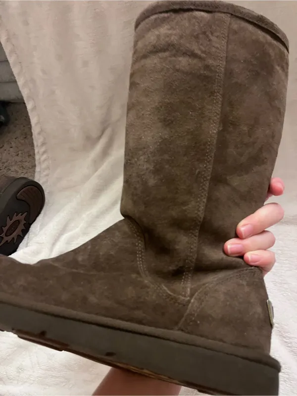 Brown Suede UGG Australia Knightsbridge size 7 - Image 5