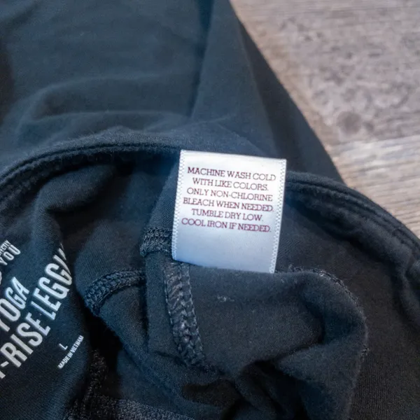 High-Rise Yoga Leggings - Image 6