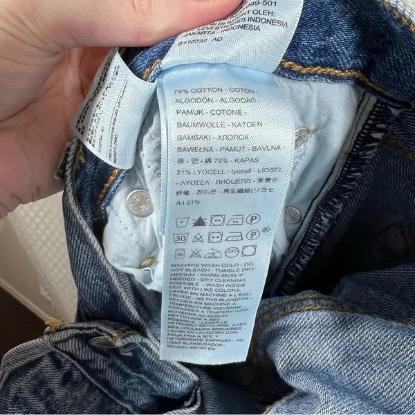 Levi’s Premium‎ High Rise Distressed Ribcage Straight Ankle Jeans - Image 10