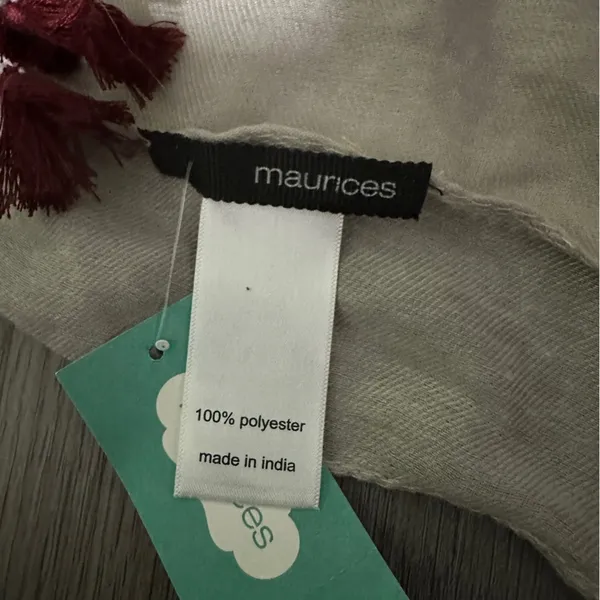 Maurices Gray, White &‎ Burgundy Floral Paisley Tassel Lightweight Scarf NEW - Image 3