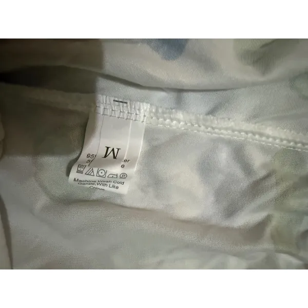NIB- Pickle Print Pajama Set Women Medium White Green Short Sleeve/Shorts - Image 4