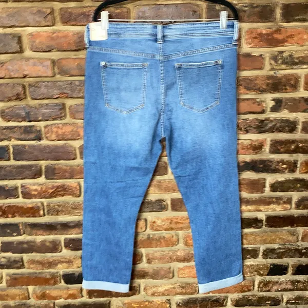 NWT Anthropologie Pilcro Distressed Blue Denim Slim Boyfriend Crop Jeans Size 32 - Image 7