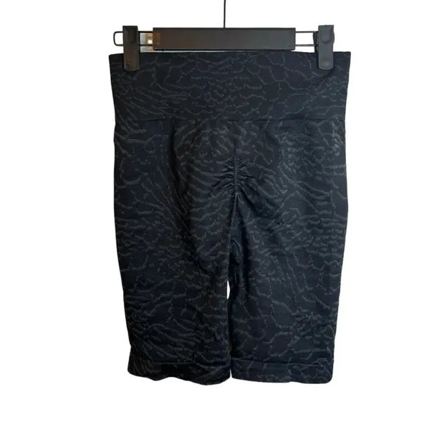 Gymshark Womens Cycling Shorts - Image 2
