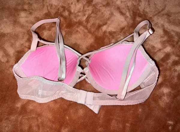 PINK bra - Image 2