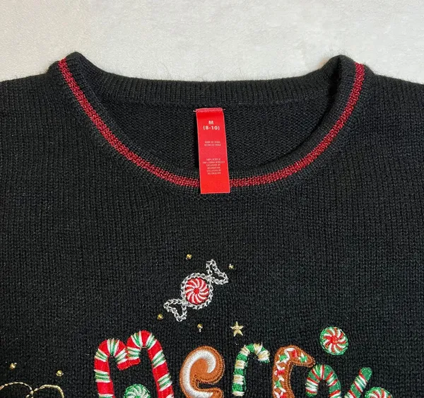 Women's Merry Christmas Crewneck Pullover Knit Sweater Size Medium Holidays - Image 3