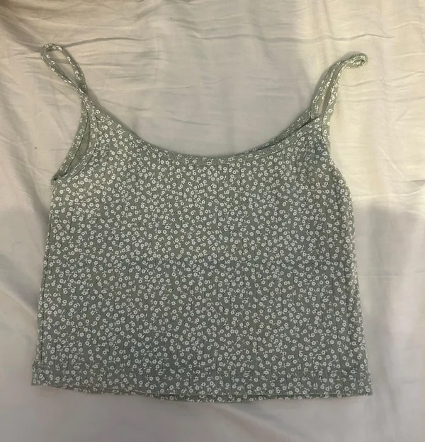 Brandy Melville Green Floral Tank Top - Image 5