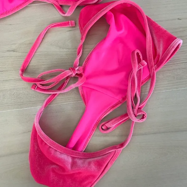 hot pink kendall and kylie velvet bikini set - Image 6