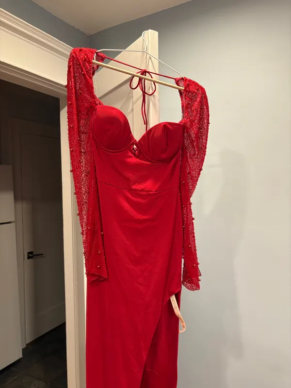 Oh Polly Red dress with slit and sleeves - Image 4