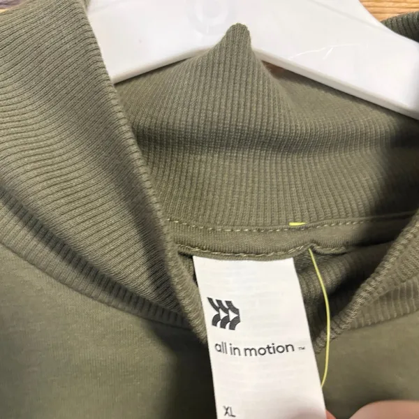 All In Motion Green Sweatshirt‎ Size XL - Image 6