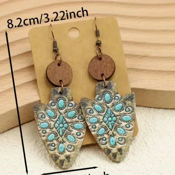 Vintage Bohemian Arrow-Shaped Wooden Earrings NWT - Image 3