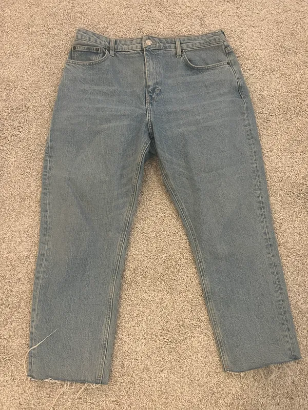 Raw Hem Straight Leg Jeans - Image 2