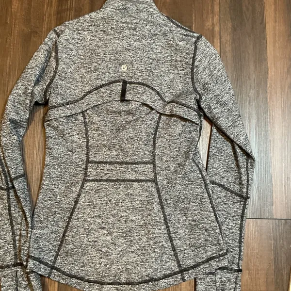 Lululemon Define Jacket Gray Space Dye Heathered Zip Up Size 8 Athleisure Yoga - Image 4