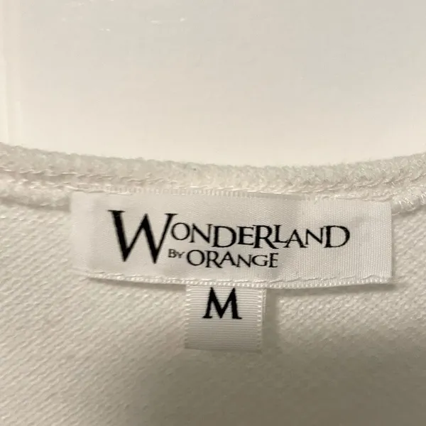 Wonderland By Orange White V-neck Waffle Knit Short Sleeve‎ Blouse Size Medium - Image 3
