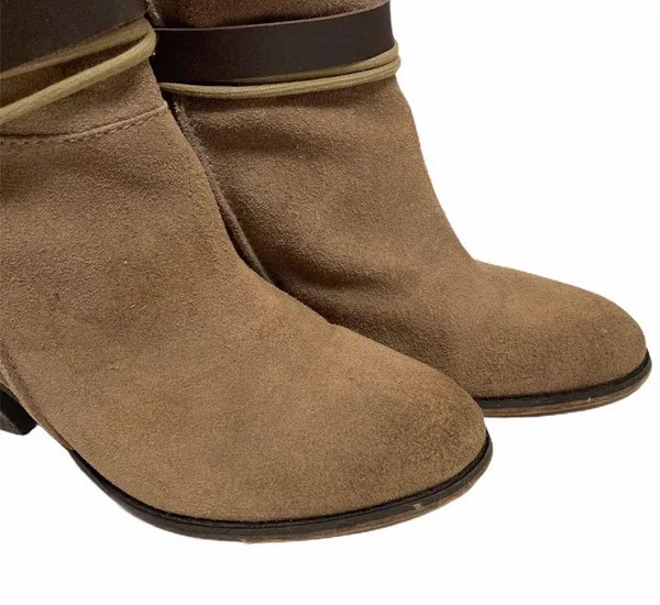 Mia Limited Edition Tooledo Leather Boots w/ Tassel & Buckle Belt Accent Sz 9M - Image 3