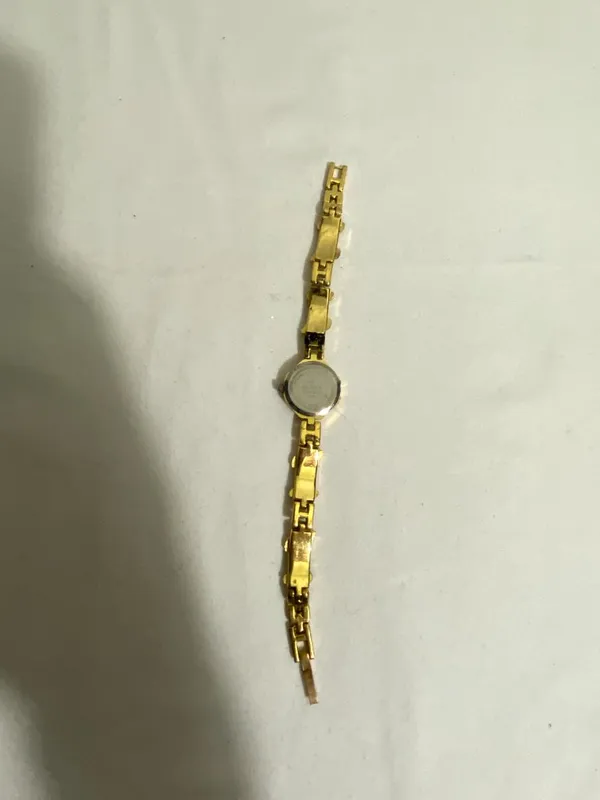 Almas Dolphin Link Bracelet Watch Gold Tone Quartz Womens Novelty Dolphin Watch - Image 4