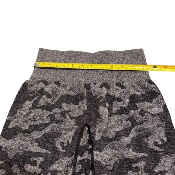 NVGTN Camo Seamless Shorts Black Gray High Waist Gym‎ Lifting Workout Size S - Image 7