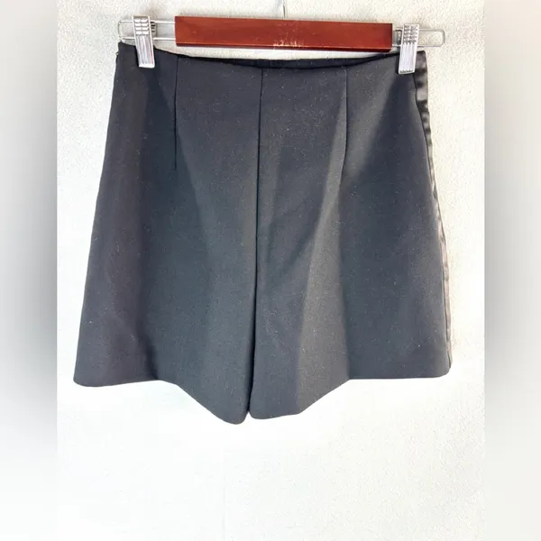 Zara XS Tailored Dressy Skort in Black - Image 2