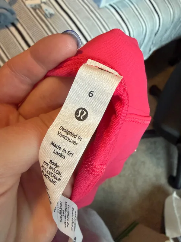 Lululemon Asymmetrical Tennis Tank Everlux - Image 4