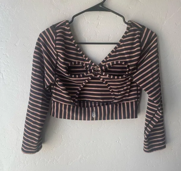 FP Movement Black & Tan Striped Bow Cut Out Long Sleeve Workout Crop Top - Image 2