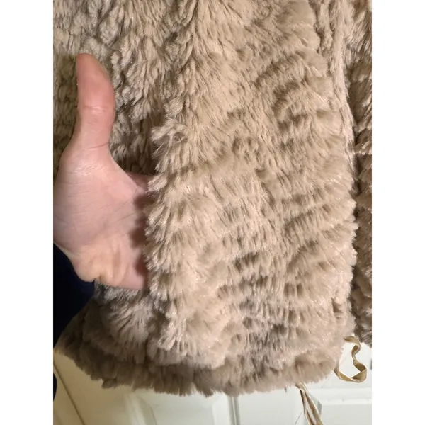 Democracy Faux‎ Fur Hooded Jacket Tan Button Front Cozy Warm Size M - Image 6