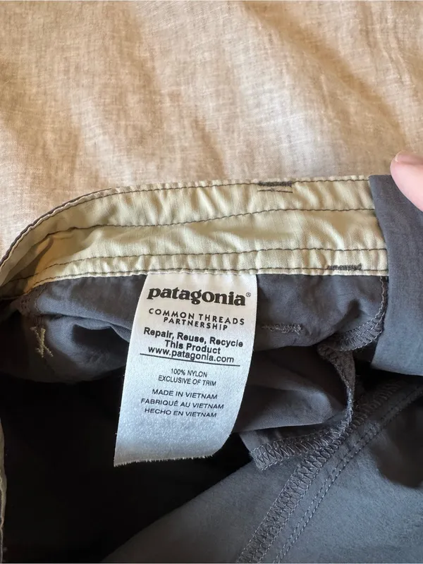 Patagonia Women’s Grey Hiking Shorts - Image 10