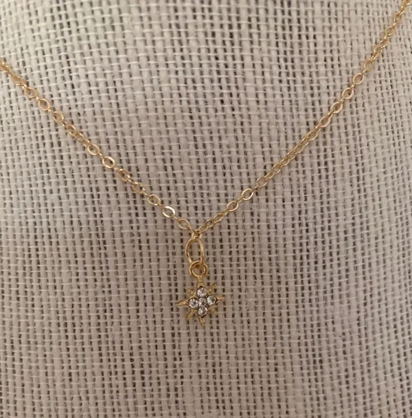 💥$2💥Gold And Crystal Star Necklace Gold - Image 2