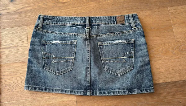 American Eagle Vintage jean skirt size 6 - Image 4