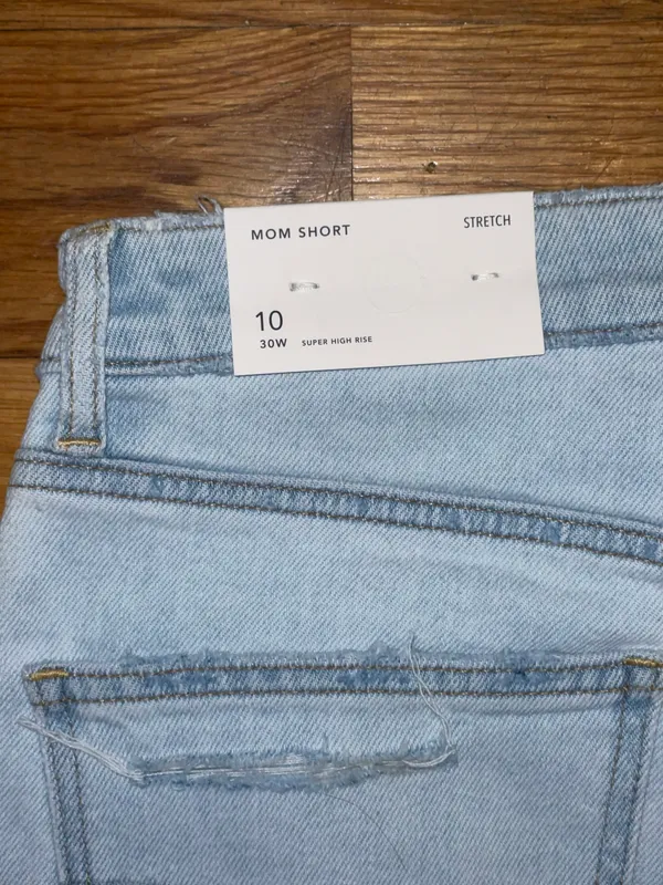 American Eagle Mom Shorts - Image 4