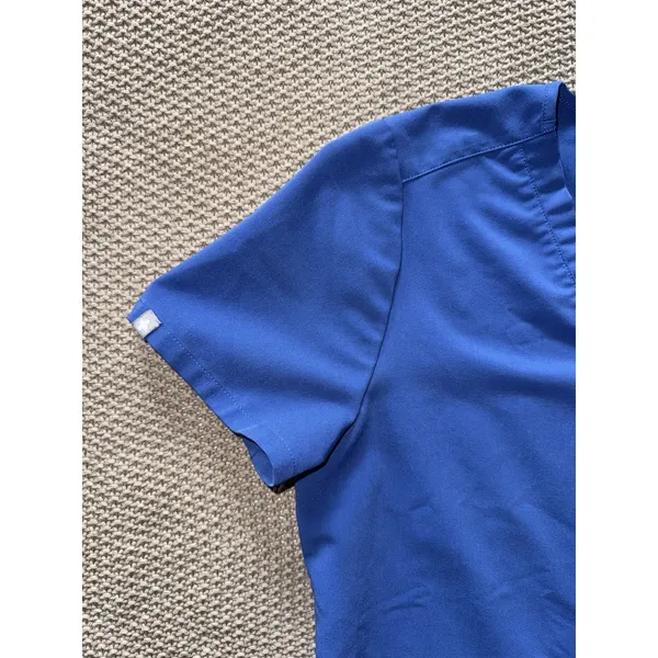 Figs Women's‎ Technical Collection Catarina Pocket Scrub Top Blue Size Small - Image 3