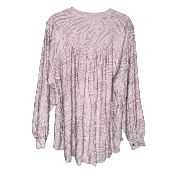 Free People‎ Burnout Blouse Women L Lavender Excellent Floral Zebra Button Down - Image 4