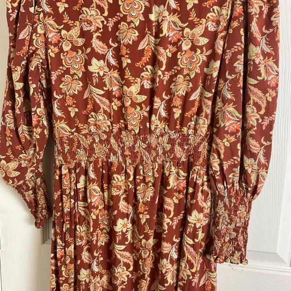 Lark + Grey women’s Floral V-Neck Dress size large - Image 8