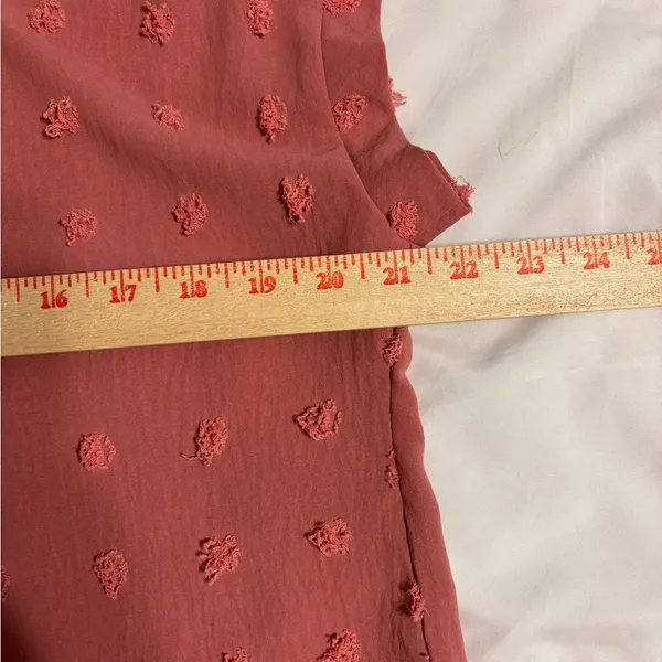 Dusty Rose Textured Swiss Dot Button Front Blouse Size XL - Image 4