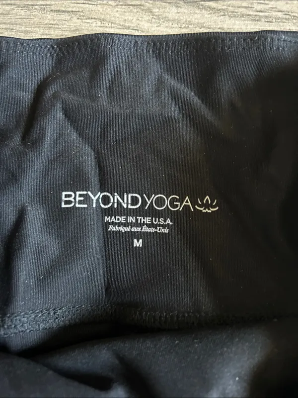 Beyond Yoga Black Leggings with silver Cactus Print - Image 2