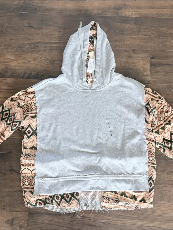 NWT Boho Aztec Western Mixed Print Pullover Hoodie Size M - Image 9