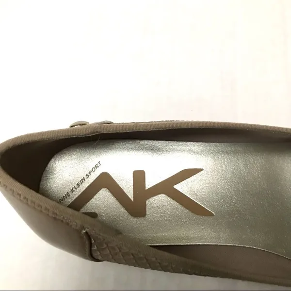 Anne Klein Akaricia faux snake skin bow loafers 6.5‎ - Image 7