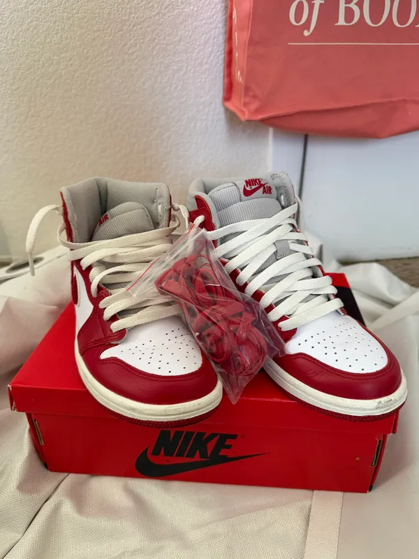 Air Jordan 1’s Retros Red Size 6 - Image 6