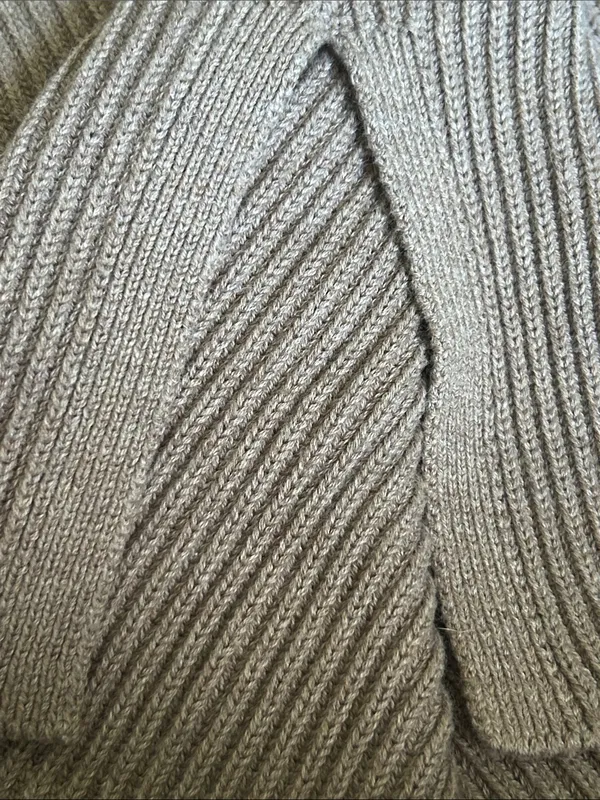 Gap ribbed cotton mock neck sweater size medium tall - Image 4