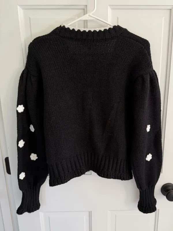 Peach Love California Floral Appliqué Cardigan Black‎ White Size Large - Image 5