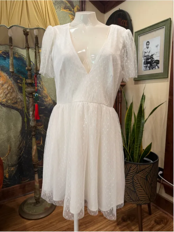 Lulus White Swiss Dot Tulle Mini Dress Size L New With Tags V-Neck Puff Sleeve - Image 3