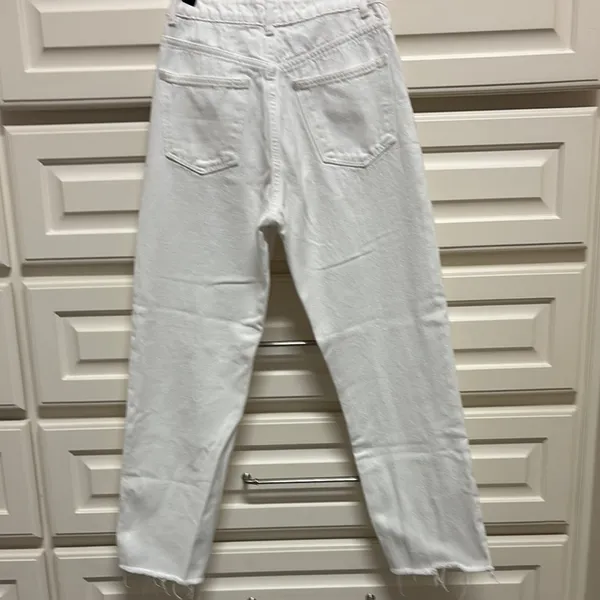 Zara White Straight Leg Jeans High-Waisted - Image 5