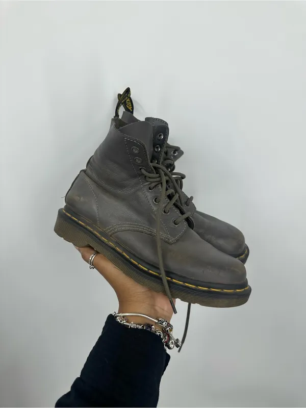 Dr Martens 1460 Gray Combat Boots Women's Size 7 Grunge - Image 4