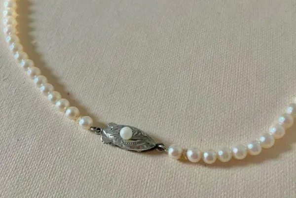Pink Pearlescent Necklace Vintage “Noreen” 18” Marquise Fishhook Silver Classic - Image 8