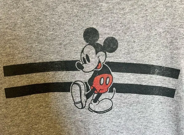 Disney grey short sleeve Mickey shirt in large - Image 5
