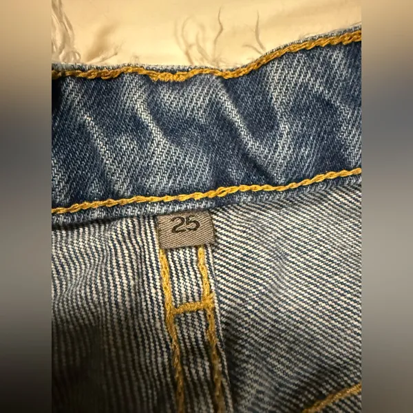 Carmar Frayed Waist High Rise Mom Jeans Size 25 - Image 4