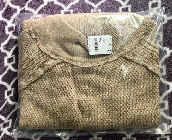 Free People She's A Keeper Winter Wheat Top Size XS NWT Reg $88. - Image 6