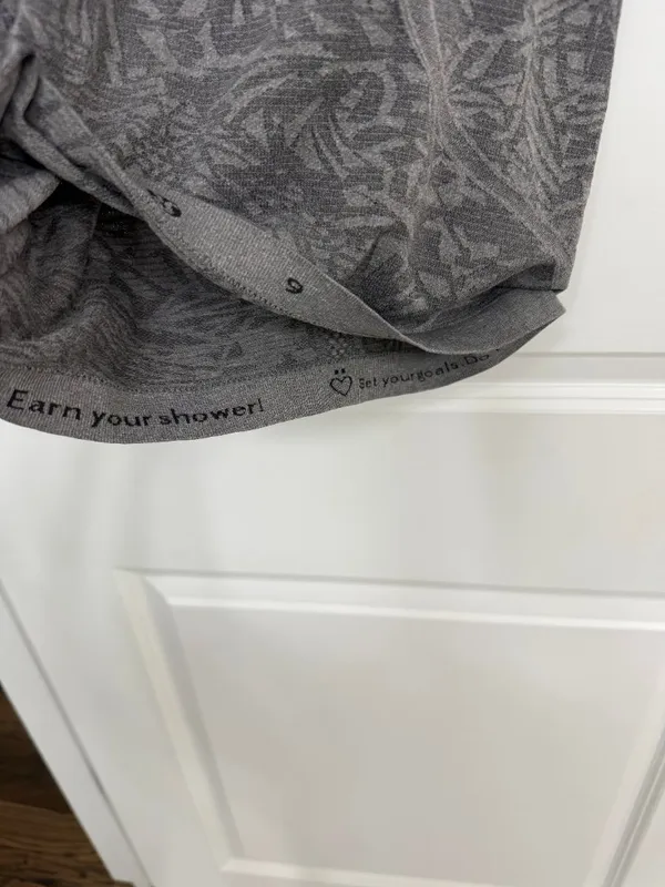 Lululemon Swiftly Tech Gray Patterned Racerback Tank Women’s Small - Image 4