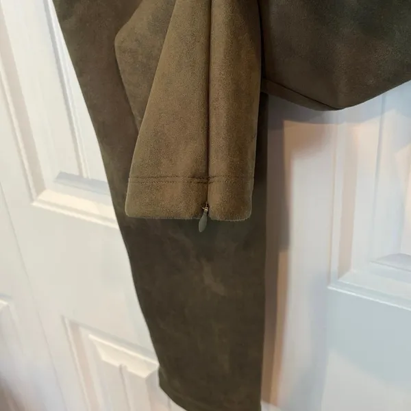 Loft‎ Olive Green Suede Leggings Size Large - Image 5