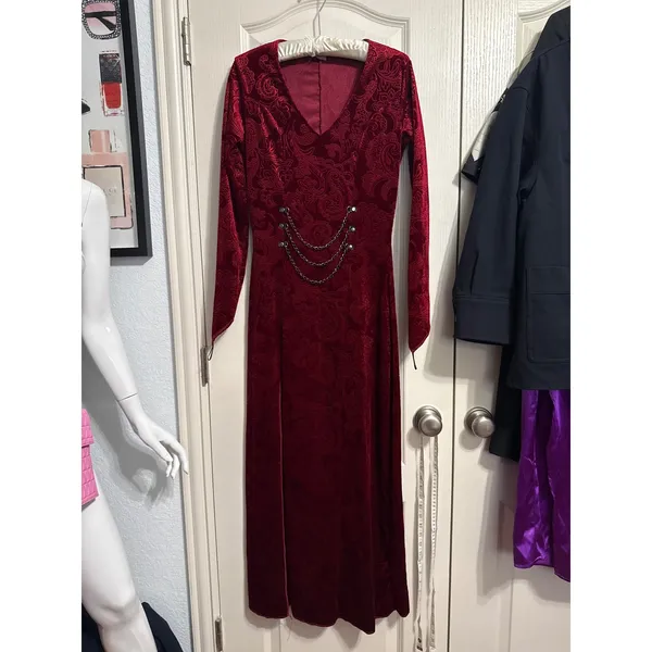 Spirit Halloween Maroon Velvet Brocade Chain Dress Gothic Ren Faire Goth Cosplay - Image 2